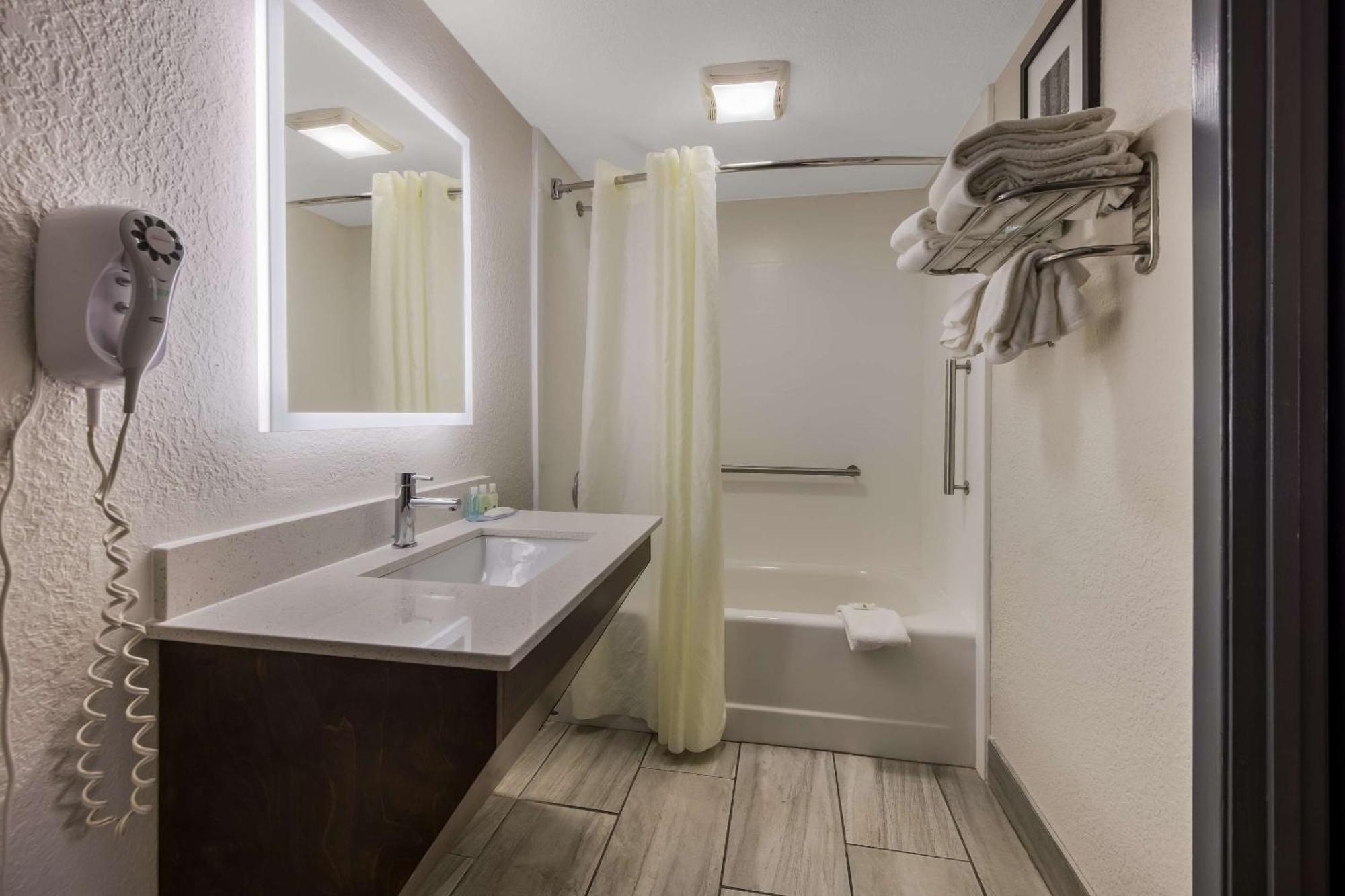 Quality Inn Asheville Airport Fletcher Exteriör bild